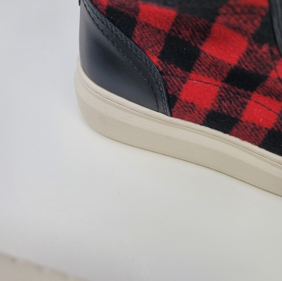 Marc Fisher Fellow Buffalo Plaid & Faux Fur Hi-top sneakers size 6.5 - Picture 9 of 12
